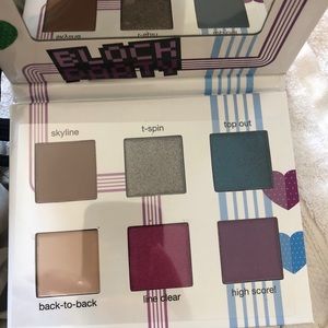 Tetris x Ipsy palette
